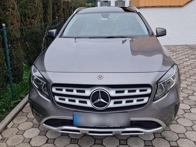 Mercedes GLA220