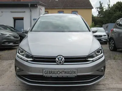Gebraucht VW Golf Sportsvan Highline 131 PS (96 kW) 2018 Silber Van / Kleinbus