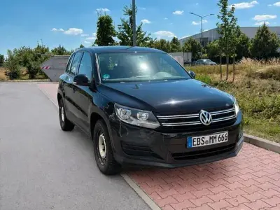 Gebraucht VW Tiguan Trendline 110 PS (80 kW) 2014 Schwarz SUV