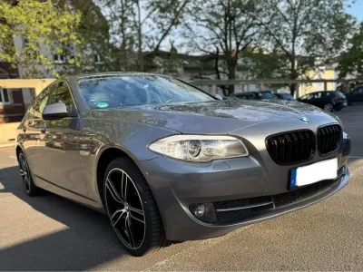 Gebraucht BMW 520 184 PS (135 kW) 2011 Grau Limousine