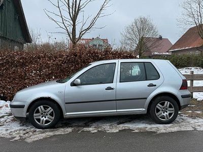 Gebraucht VW Golf IV 101 PS (74 kW) 2001 Silber Kleinwagen