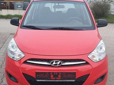 Gebraucht Hyundai i10 Edition 69 PS (50 kW) 2012 Rot Kleinwagen