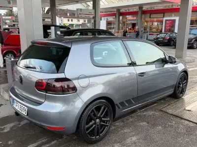 Gebraucht VW Golf VI Team 160 PS (117 kW) 2009 Grau Kleinwagen