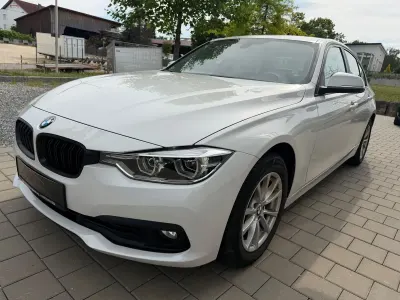 Gebraucht BMW 318 Advantage 136 PS (100 kW) 2016 Weiß Limousine