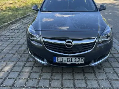 Gebraucht Opel Insignia Innovation 170 PS (125 kW) 2015 Grau Limousine