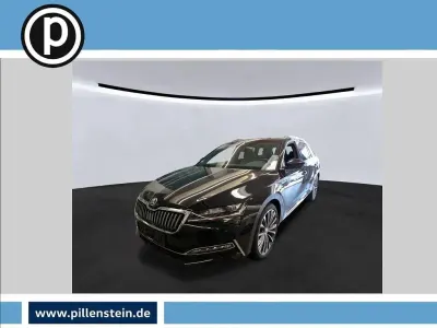 Gebraucht Skoda Superb LAURIN & KLEMENT 190 PS (139 kW) 2023 Schwarz Kombi