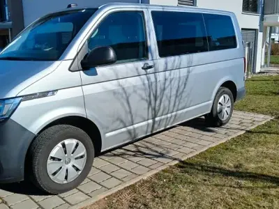 Gebraucht VW Transporter 150 PS (110 kW) 2021 Silber Van