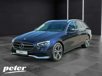 Gebraucht Mercedes E220 Avantgarde 200 PS (147 kW) 2023 Blau Kombi