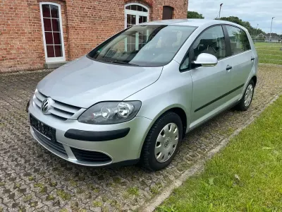 Gebraucht VW Golf IV Trendline 102 PS (75 kW) 2005 Silber Limousine