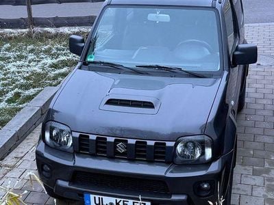 Grau Gebraucht 2016 Suzuki Jimny Comfort SUV | 17.600 € (Etwas zu teuer)