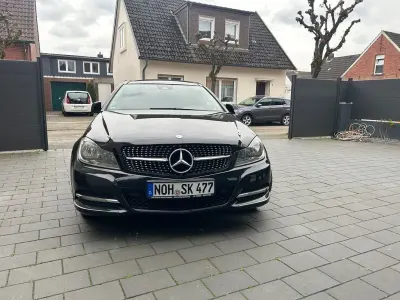 Gebraucht Mercedes C180 156 PS (114 kW) 2012 Schwarz Coupé