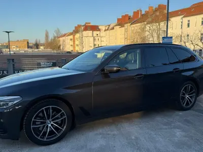 Gebraucht BMW 520 Shadowline 190 PS (139 kW) 2019 Grau Kombi