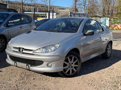 Gebraucht Peugeot 206 CC Quiksilver 109 PS (80 kW) 2004 Grau Cabrio