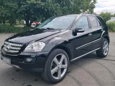 Gebraucht Mercedes ML350 190 PS (139 kW) 2007 Schwarz SUV