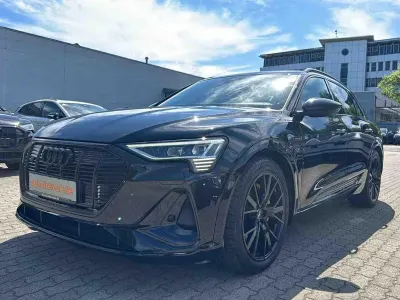Gebraucht Audi e-tron S-Line 300 kW (408 PS) 2022 Mythosschwarz metallic SUV
