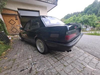 Usata BMW 318 Basis 170 CV (125 kW) 1990 Coupé