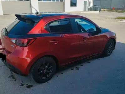 Gebraucht Mazda 2 Inclusive 105 PS (77 kW) 2016 Rot Kleinwagen