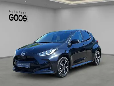 Gebraucht Toyota Yaris Hybrid 116 PS (85 kW) 2025 Black mica / ink Kleinwagen