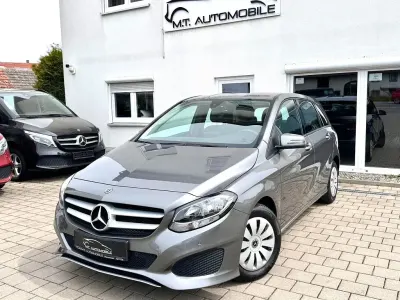 Gebraucht Mercedes B180 122 PS (89 kW) 2018 Mountaingrau Van / Kleinbus
