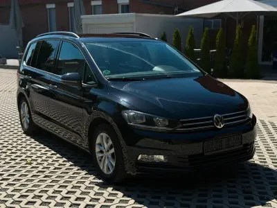 Gebraucht VW Touran Highline 150 PS (110 kW) 2016 Schwarz Van / Kleinbus