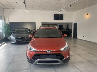 Gebraucht Hyundai i20 Active 120 PS (88 kW) 2016 Orange Kleinwagen