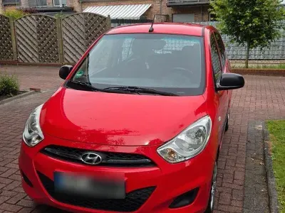 Gebraucht Hyundai i10 Classic 69 PS (50 kW) 2013 Rot Kleinwagen
