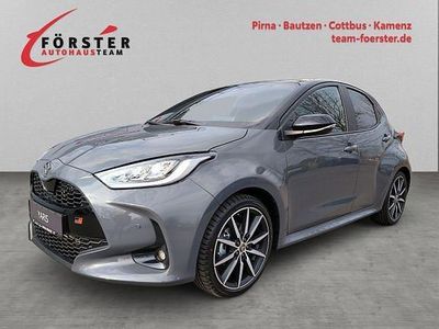 Storm grey metallic / dach schwarz Gebraucht 2025 Toyota Yaris Hybrid Sport | 30.990 € (Teuer)