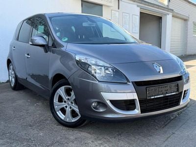 Begagnad Renault Scénic III Dynamique 131 HK (96 kW) 2011 Grå Minibuss