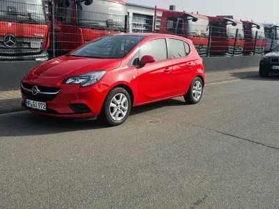 Gebraucht Opel Corsa Innovation 90 PS (66 kW) 2015 Rot Kleinwagen