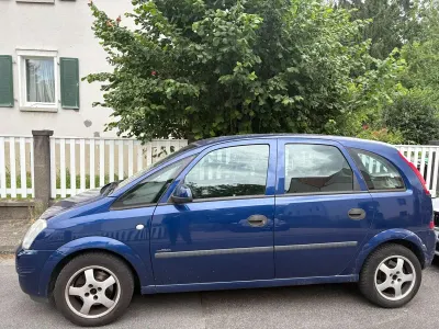 Begagnad Opel Meriva 101 HK (74 kW) 2005 Blå Minibuss