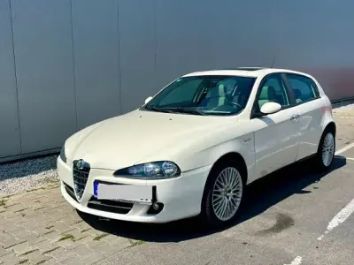 Gebraucht Alfa Romeo 147 120 PS (88 kW) 2008 Weiß Kleinwagen