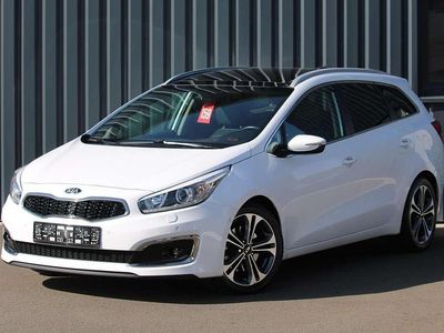 Gebraucht Kia Ceed Spirit 136 PS (100 kW) 2015 (hw2) deluxeweiss met. Kleinwagen