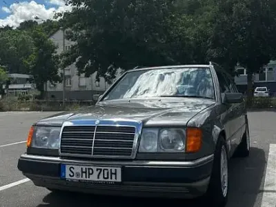 Gebraucht Mercedes 230 132 PS (97 kW) 1990 Grau Limousine