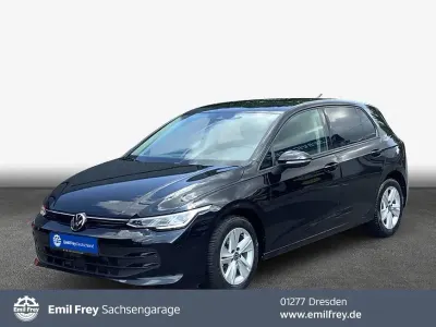 Gebraucht VW Golf VIII Life 150 PS (110 kW) 2025 Schwarz Limousine