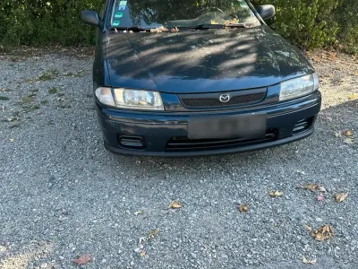 Gebraucht Mazda 323F 1998 Grün Limousine