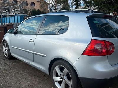 Gebraucht VW Golf V 150 PS (110 kW) 2004 Silber Kleinwagen