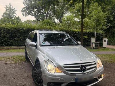 Mercedes R320