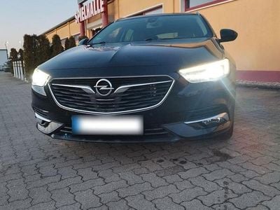 Second-hand Opel Insignia Dynamic 170 CP (125 kW) 2018 Negru Break