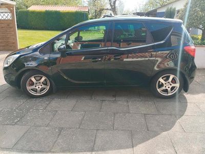 Begagnad Opel Meriva 100 HK (73 kW) 2011 Svart Minibuss