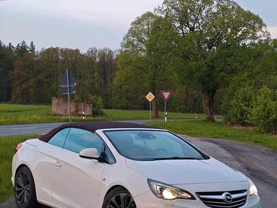 Gebraucht Opel Cascada 165 PS (121 kW) 2012 Weiß Cabrio
