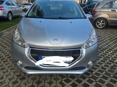 Gebraucht Peugeot 208 Style 82 PS (60 kW) 2013 Grau Kleinwagen