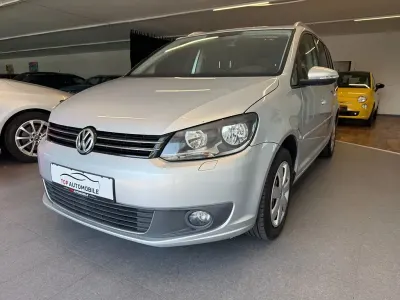 Gebraucht VW Touran Comfortline 105 PS (77 kW) 2012 Silber Van / Kleinbus
