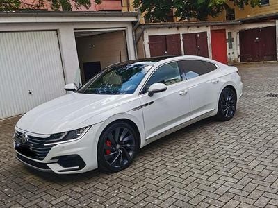 Gebraucht VW Arteon R-line 190 PS (139 kW) 2018 Weiß Kleinwagen