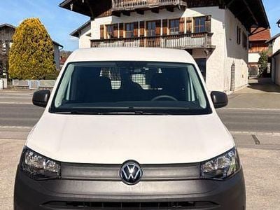 Gebraucht VW Caddy 122 PS (89 kW) 2022 Weiß Van / Kleinbus