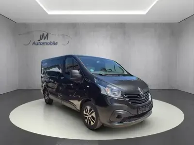 Gebraucht Renault Trafic Expression 146 PS (107 kW) 2017 Schwarz Van / Kleinbus