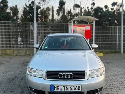 Gebraucht Audi A4 Comfort 131 PS (96 kW) 2004 Grau Limousine