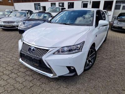 Lexus CT200h