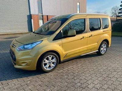 Usata Ford Tourneo Connect Titanium 164 CV (120 kW) 2015 Giallo Monovolume