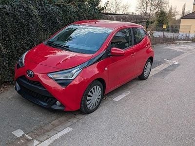 Gebraucht Toyota Aygo X-play 72 PS (52 kW) 2019 Rot Kleinwagen