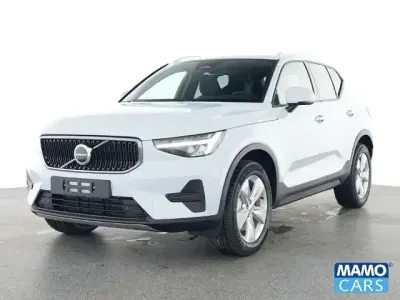Używany Volvo XC40 Core 163 KM (119 kW) 2025 Niebieski SUV